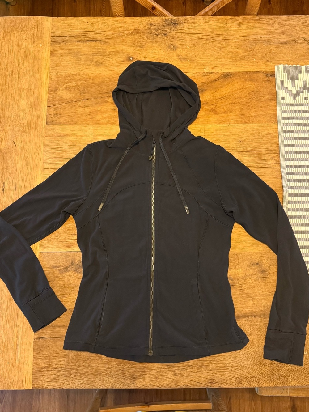 ๐ Lululemon Black Define Jacket Size 10 Hooded with Mesh Accents Nulu - Picture 2 of 11